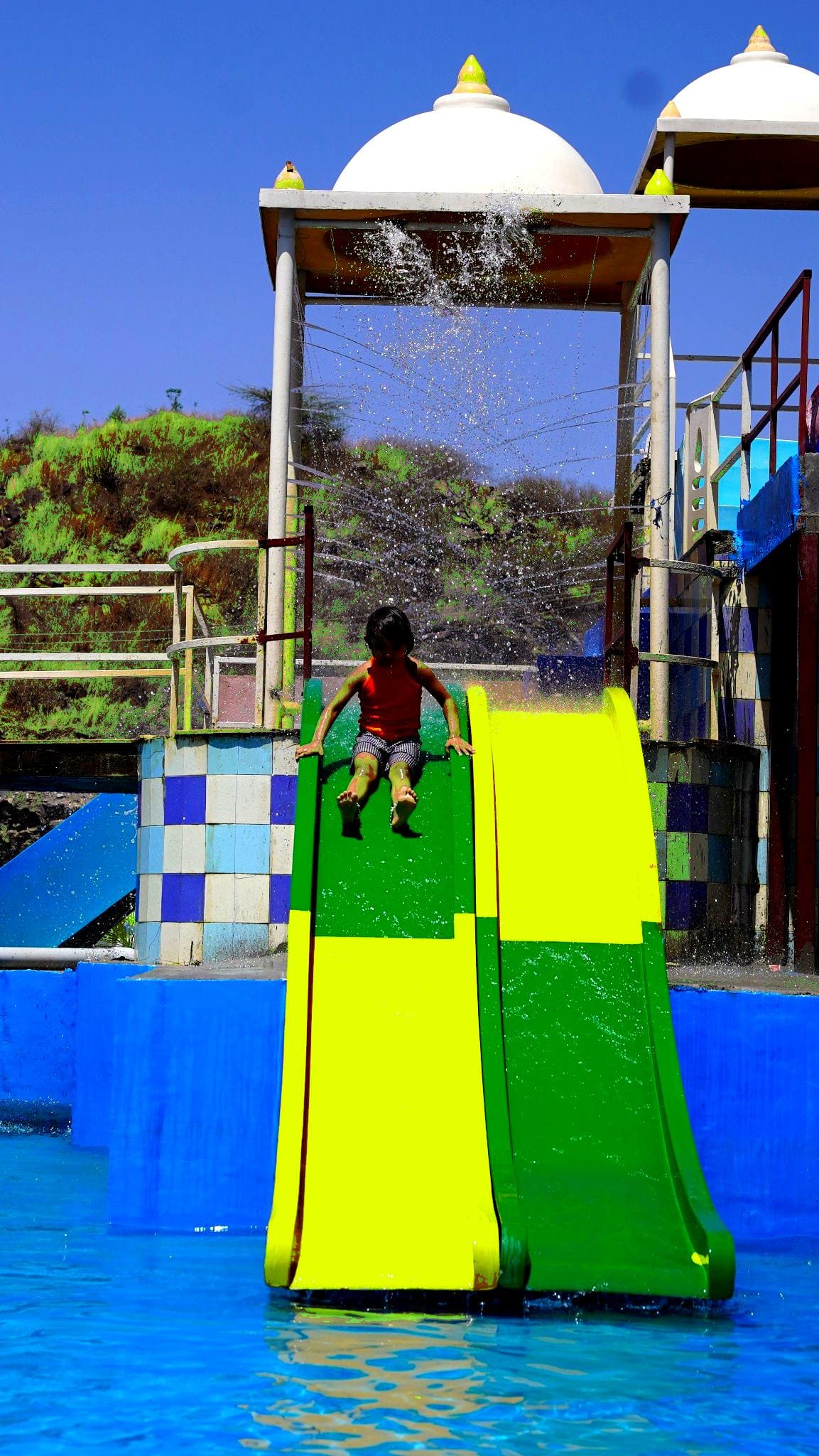 Multi-lane water slides for kids and adults